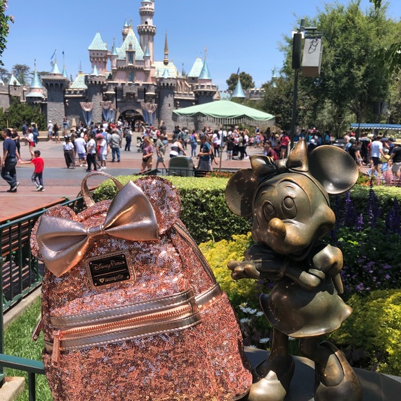 💗Minnie Mouse Rose Gold Backpack - Picture 6 of 7
